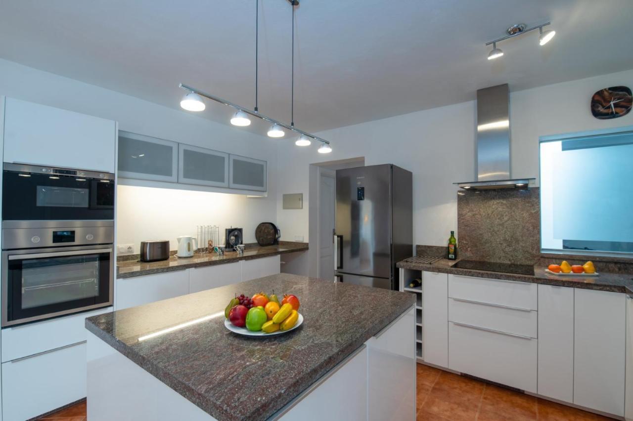 Villa Sarita Sol By Villa Plus Playa Blanca  Ngoại thất bức ảnh